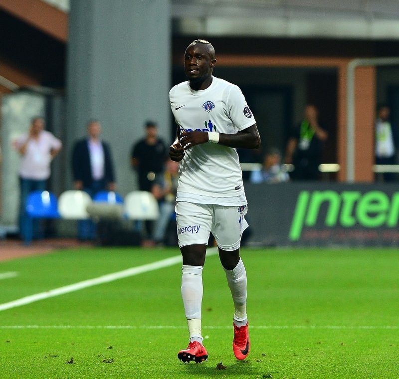 Diagne’den arka arkaya Galatasaray paylaşımları!