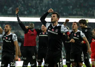 Beşiktaş'ın yıldızından ayrılık açıklaması