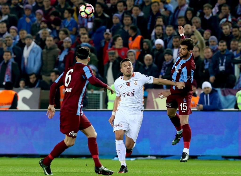 Trabzonspor-Galatasaray karşılaşmasından kareler
