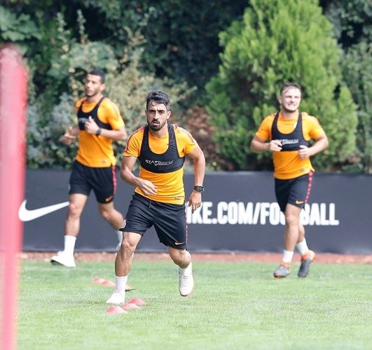 G.Saray antrenmanında Åampiyonlar Ligi topu sürprizi