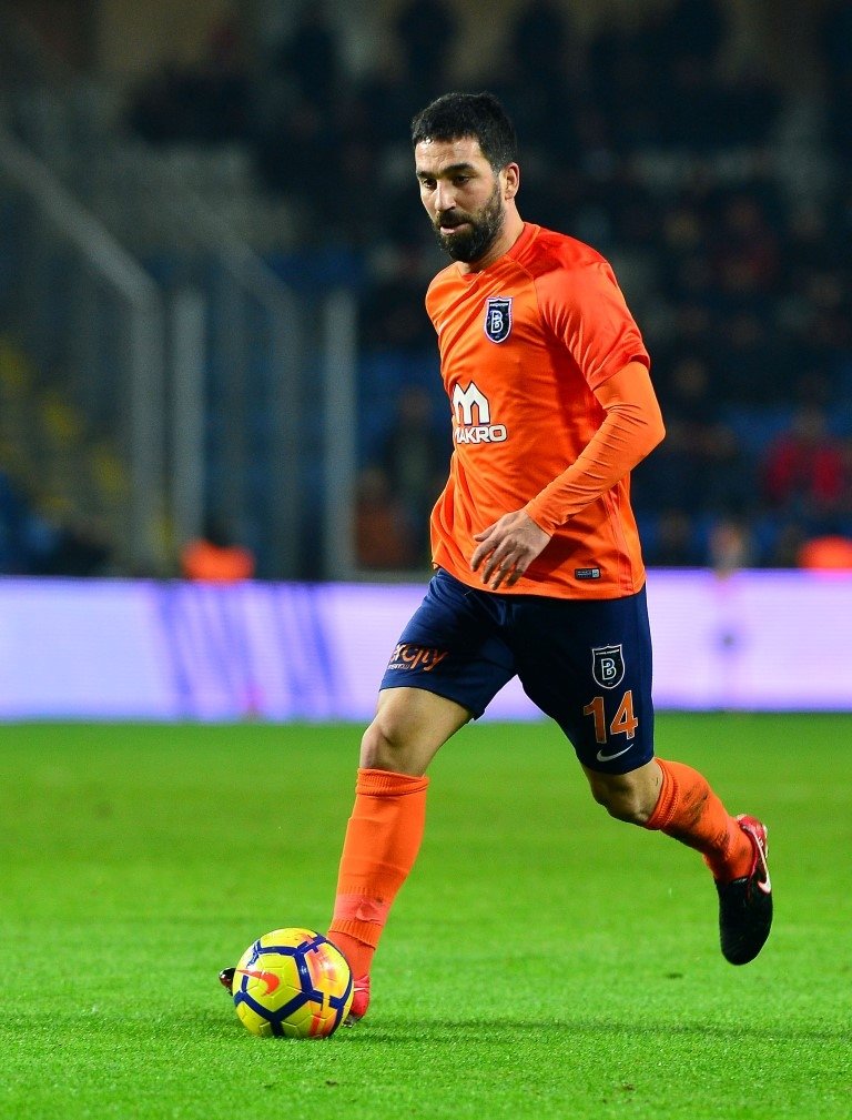 Galatasaray taraftarından Arda Turan’a pankartlı mesaj