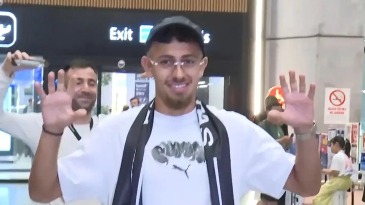 Beşiktaş'ın anlaşmaya vardığı İlhan Fakılı İstanbul'a geldi!