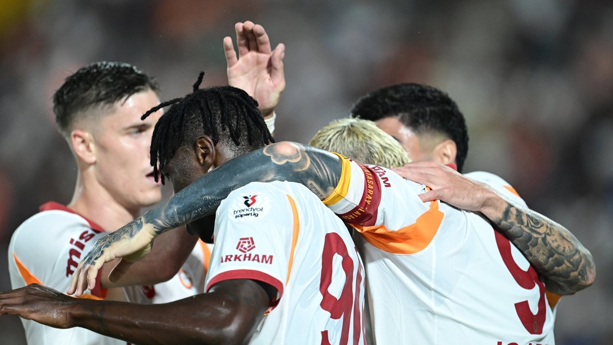 Singo'nın harika asistinde Icardi şık bitirdi! İşte Galatasaray'ın golü! Singo'nın harika asistinde Icardi şık bitirdi! İşte Galatasaray'ın golü!