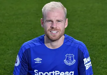 Klaassen, Ada topçusu değil
