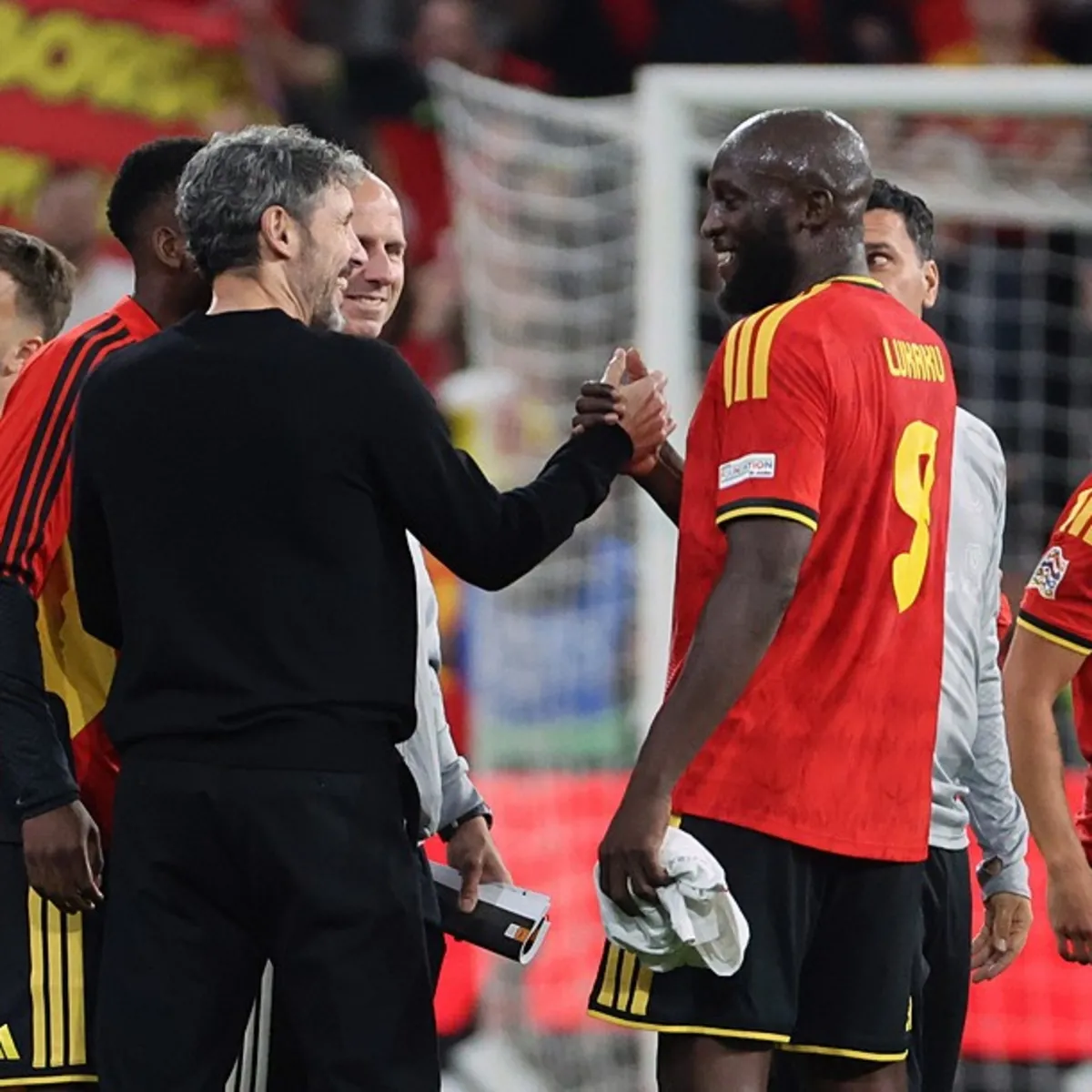 Mark van Bommel: Lukaku daha fit hale gelecektir