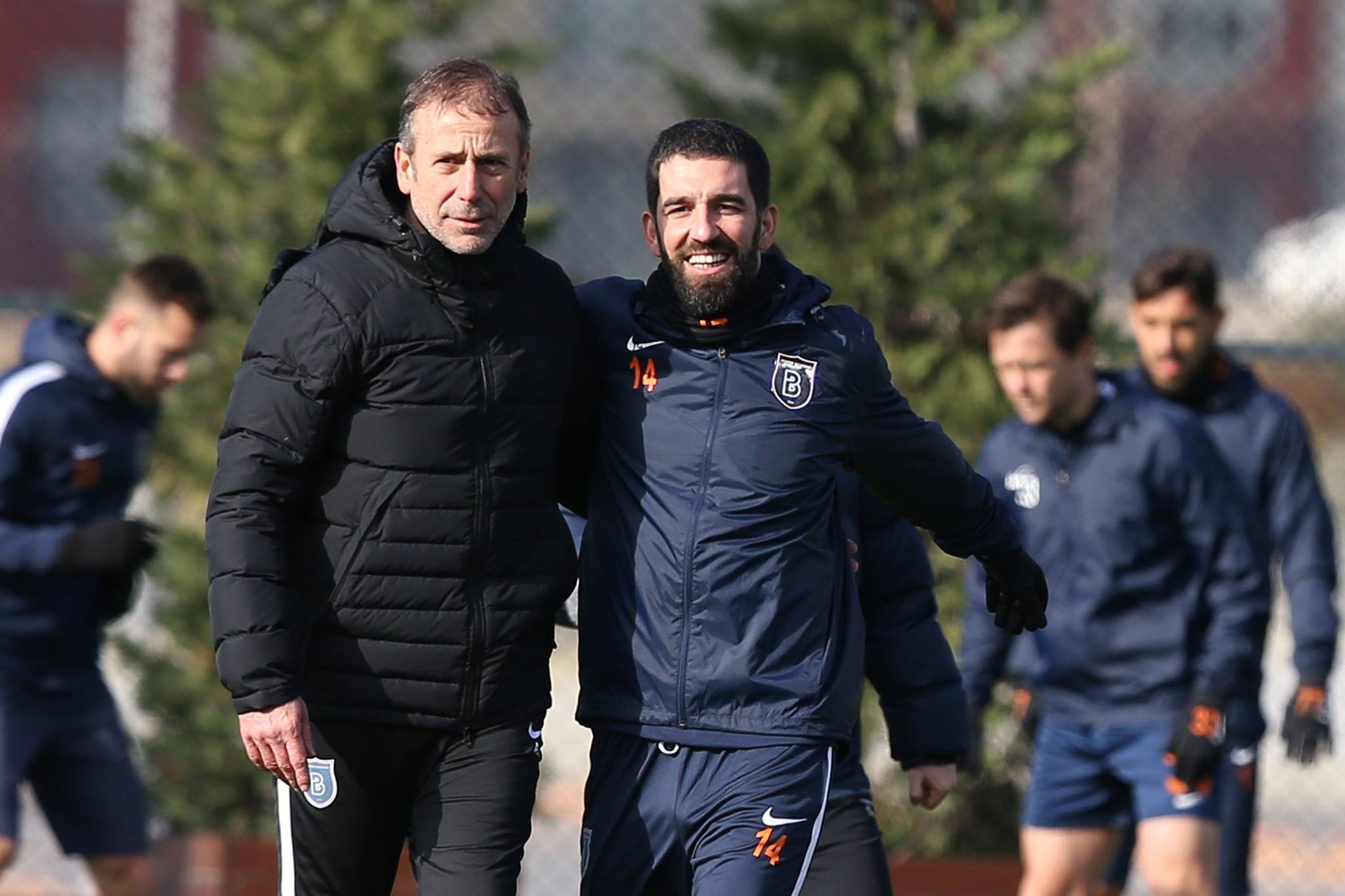 Arda Turan resmen Başakşehir’de