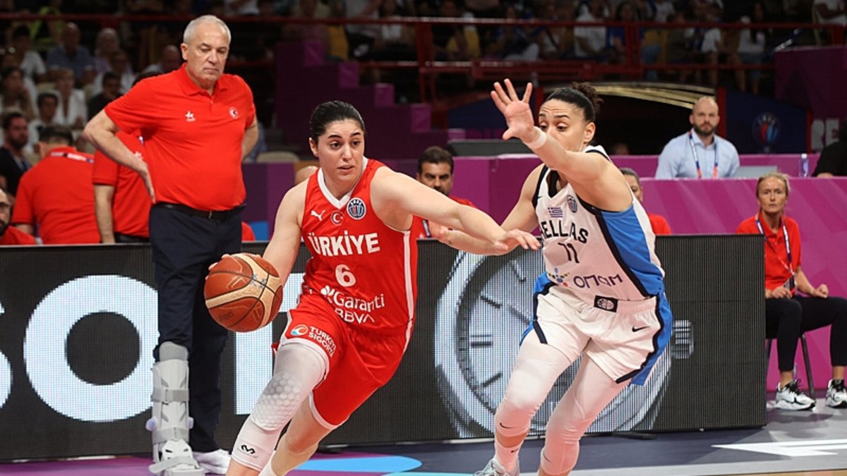 FIBA Kadınlar EuroBasket'te Türkiye maçında seyirci rekoru! FIBA Kadınlar EuroBasket'te Türkiye maçında seyirci rekoru!