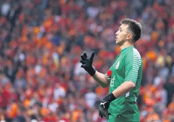 Muslera, Ada’nın gözdesi oldu