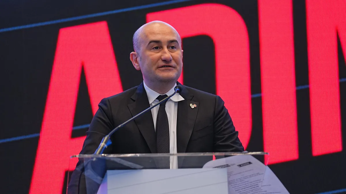 Hüseyin Yücel'den çarpıcı açıklama! "Koltuk sevdalısı değil, Beşiktaş sevdalısıyım"