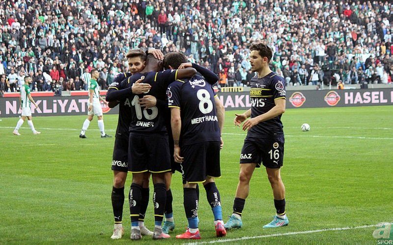 FENERBAHÇE HABERLERİ - Performansıyla hayal kırıklığı yarattı! Sezon sonunda gidiyor...