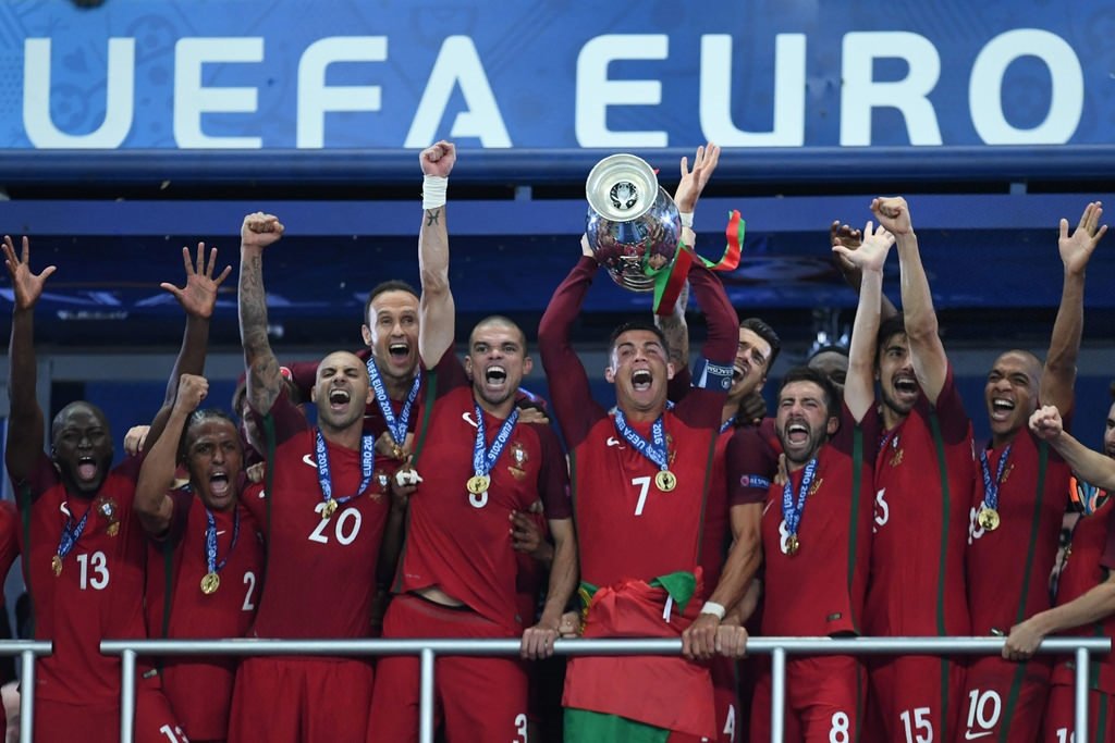 FIFA sıralamasında Türkiye geriye düştü!