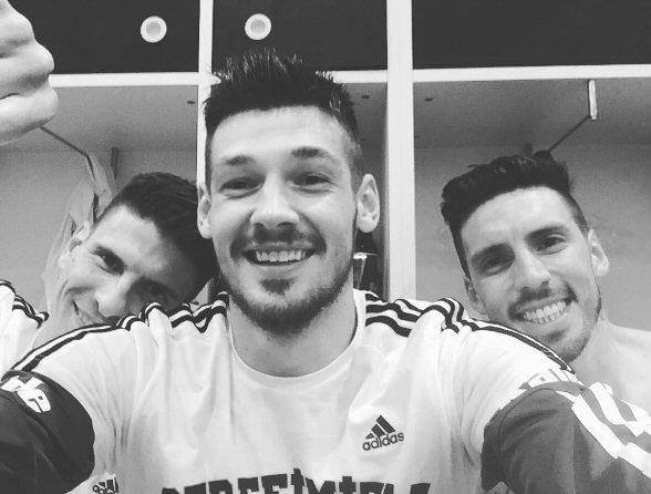 Ünlüler Beşiktaş’ın şampiyonluğunu böyle kutladı