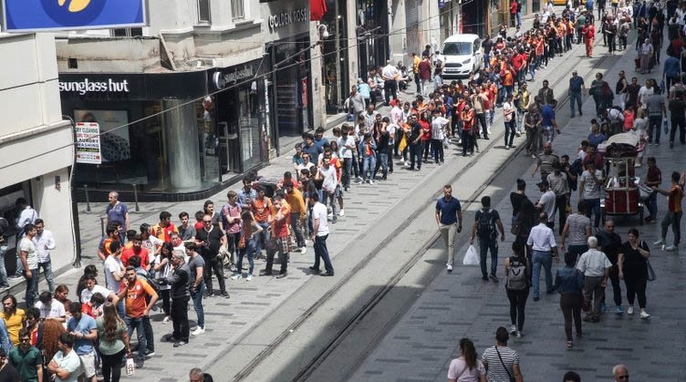 Galatasaray’da sürpriz veda...