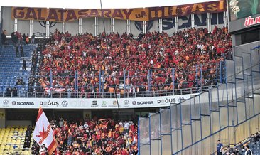 Kadıköy’de dikkat çeken görüntü! G.Saray taraftarlarının yakınında…