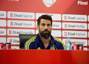 Volkan Demirel soyunma odasını inletti!
