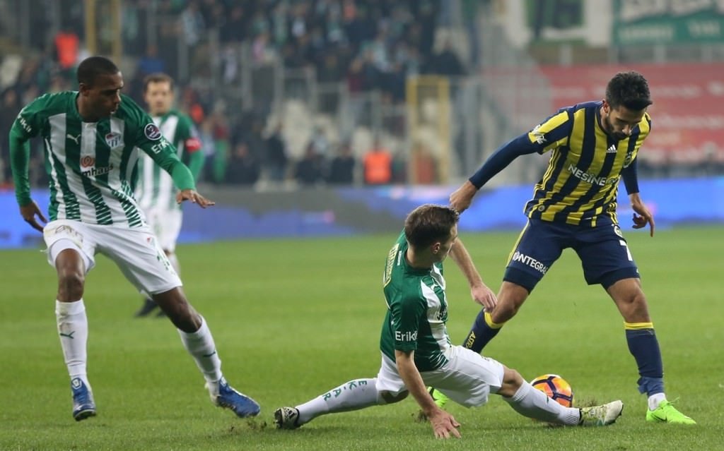 Bursaspor-Fenerbahçe karşılaşmasından kareler