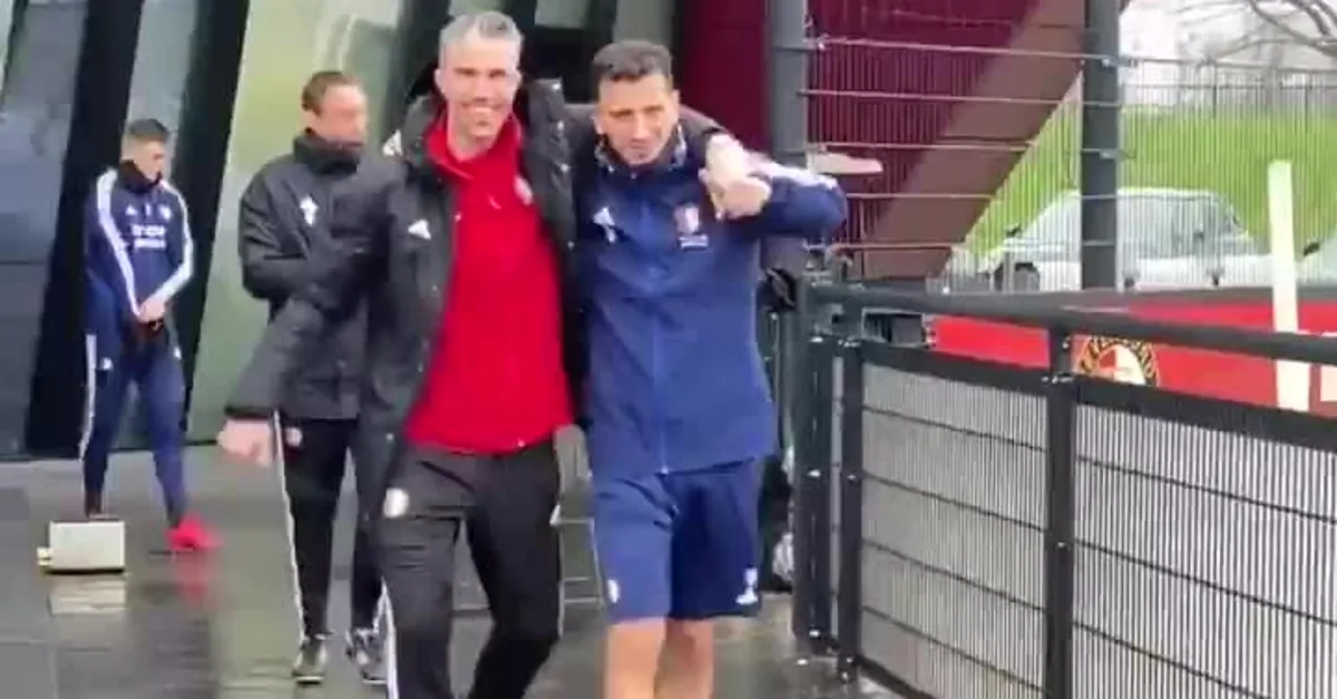 Oğuzhan ile van Persie objektiflere böyle yansıdı!