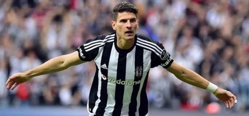 Beşiktaş Mario Gomez'i KAP'a bildirdi