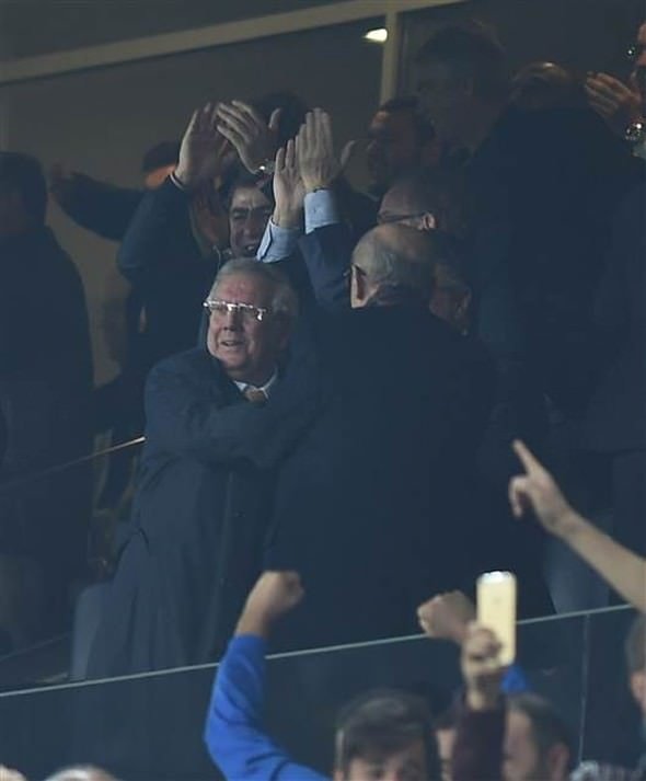 Aziz Yıldırım havalara uçtu