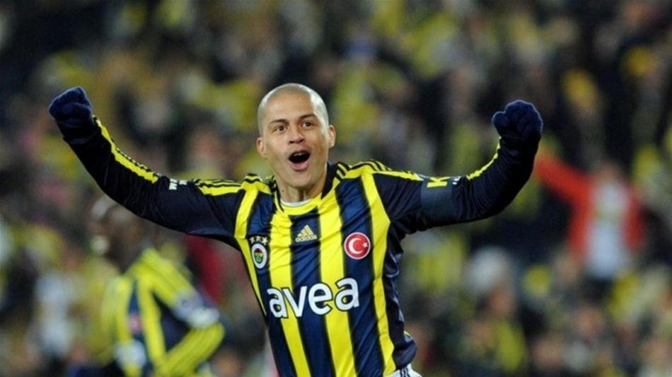 Türkiye’de oynamış en kariyerli futbolcular