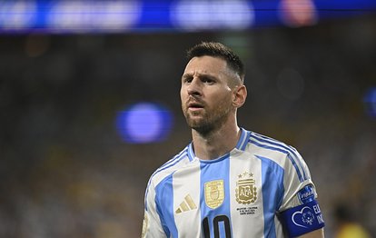 Lionel Messi kupaya doymuyor!