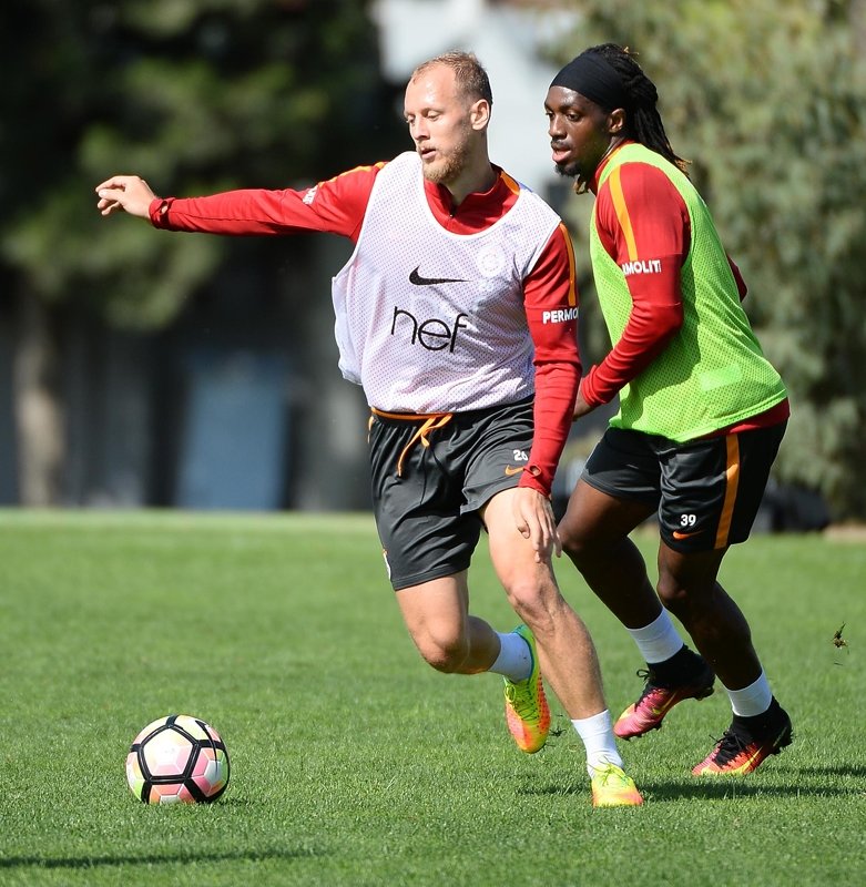 Florya’da taşlar yerinden oynuyor!