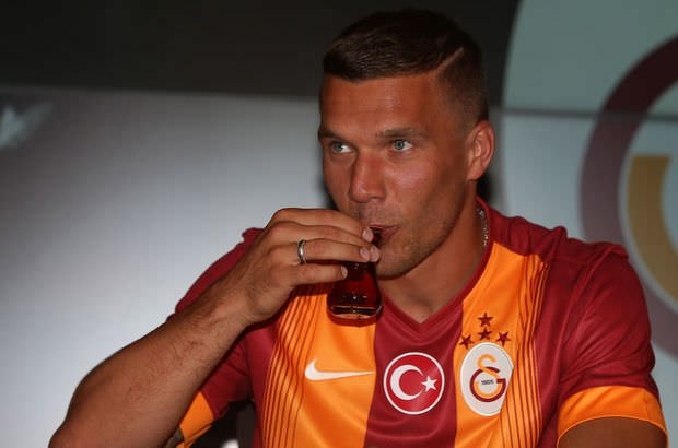 Podolski’ye sürpriz talip