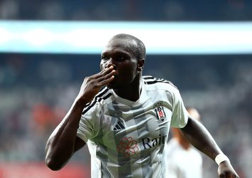 Aboubakar sazı eline aldı! Yarışta tutuyor