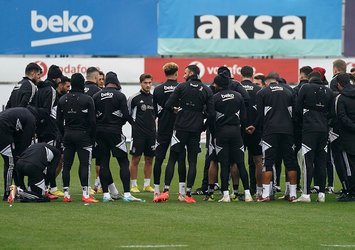 Weghorst idmana katılmadı!