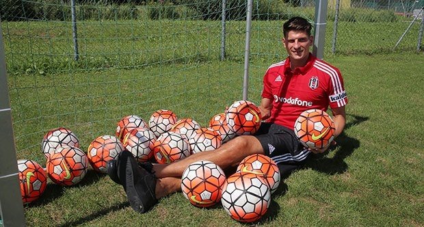Mario Gomez’in ayrılışı sosyal medyayı salladı