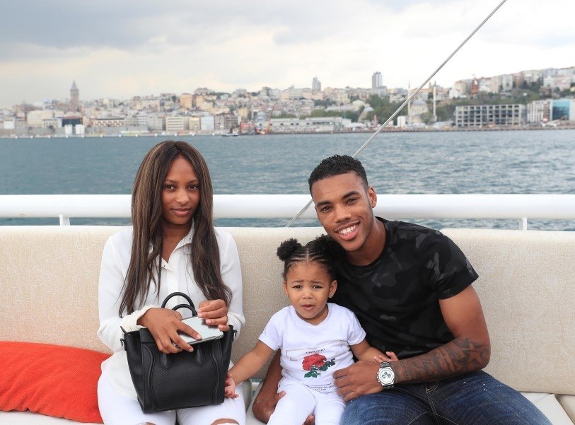 Galatasaraylı Diagne’nin sır eşini görenler şaşkına döndü!