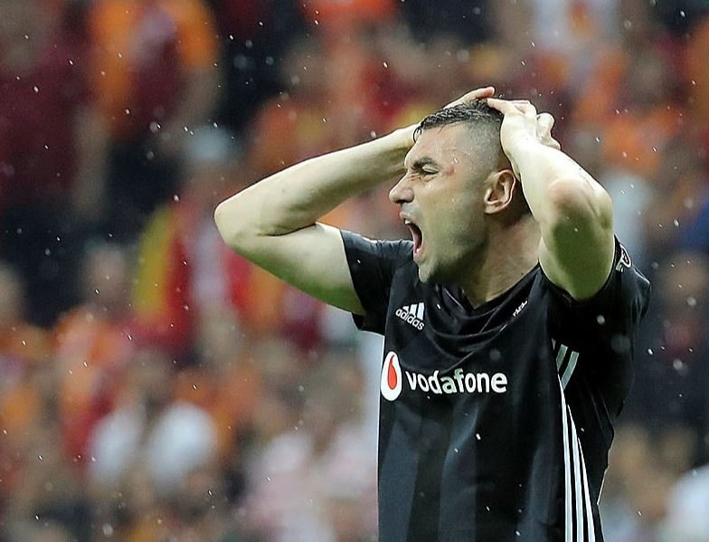 Galatasaray Beşiktaş derbisinde kavga! Bülent Yıldırım maç sonunda...