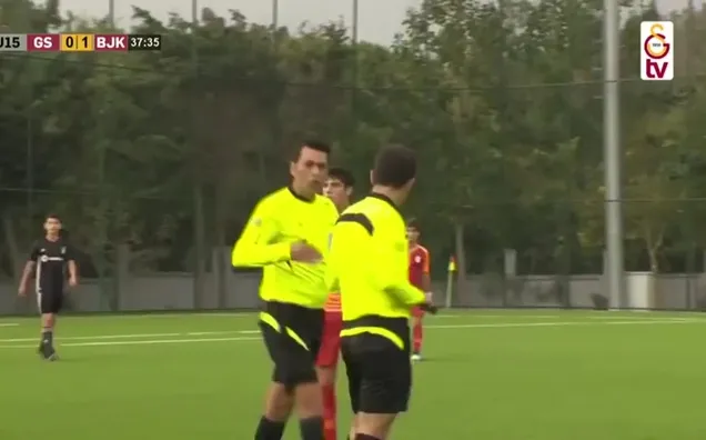 Derbi maçta hakemden skandal hata!