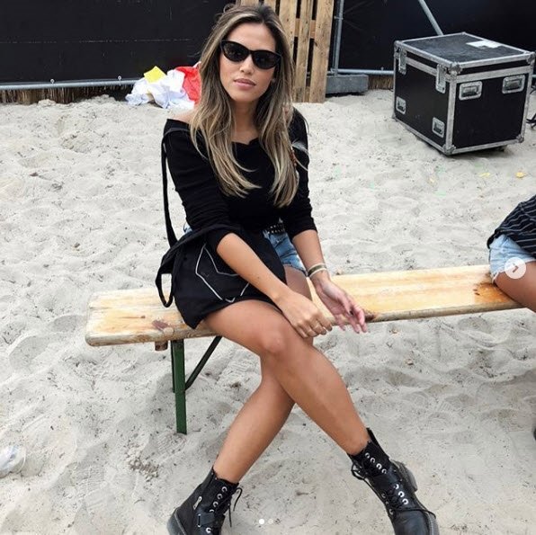 Oğuzhan Özyakup gönlünü Hollandalı DJ Manon Jazmin’e kaptırdı