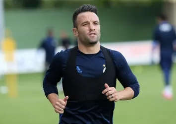 "Fenerbahçe'ye kupalar kazanmaya geldim"