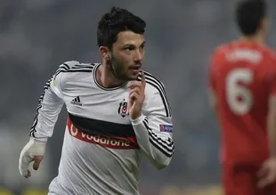 Tolgay Arslan milli oluyor!