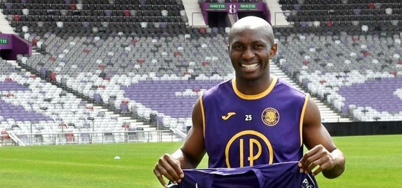 Galatasaray’da Mbia sürprizi