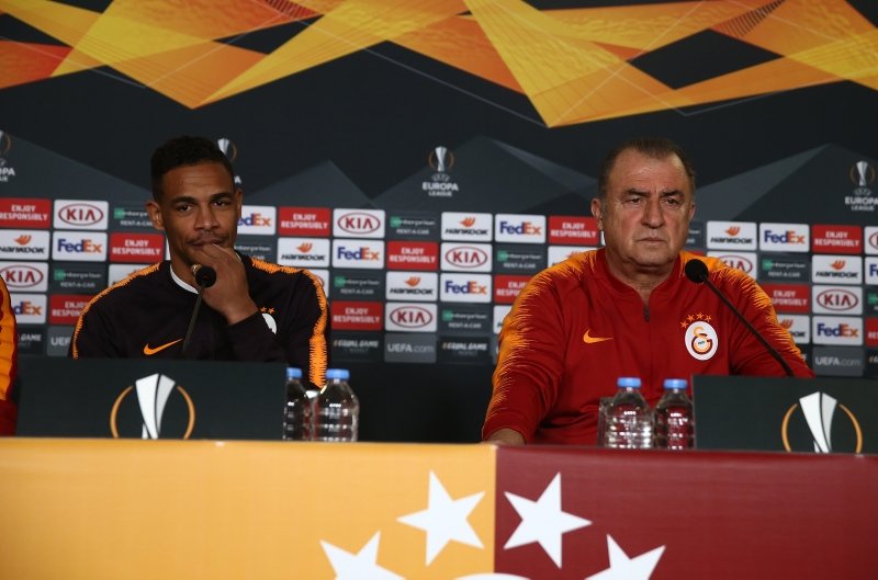 Galatasaray’da orta saha sil baştan!