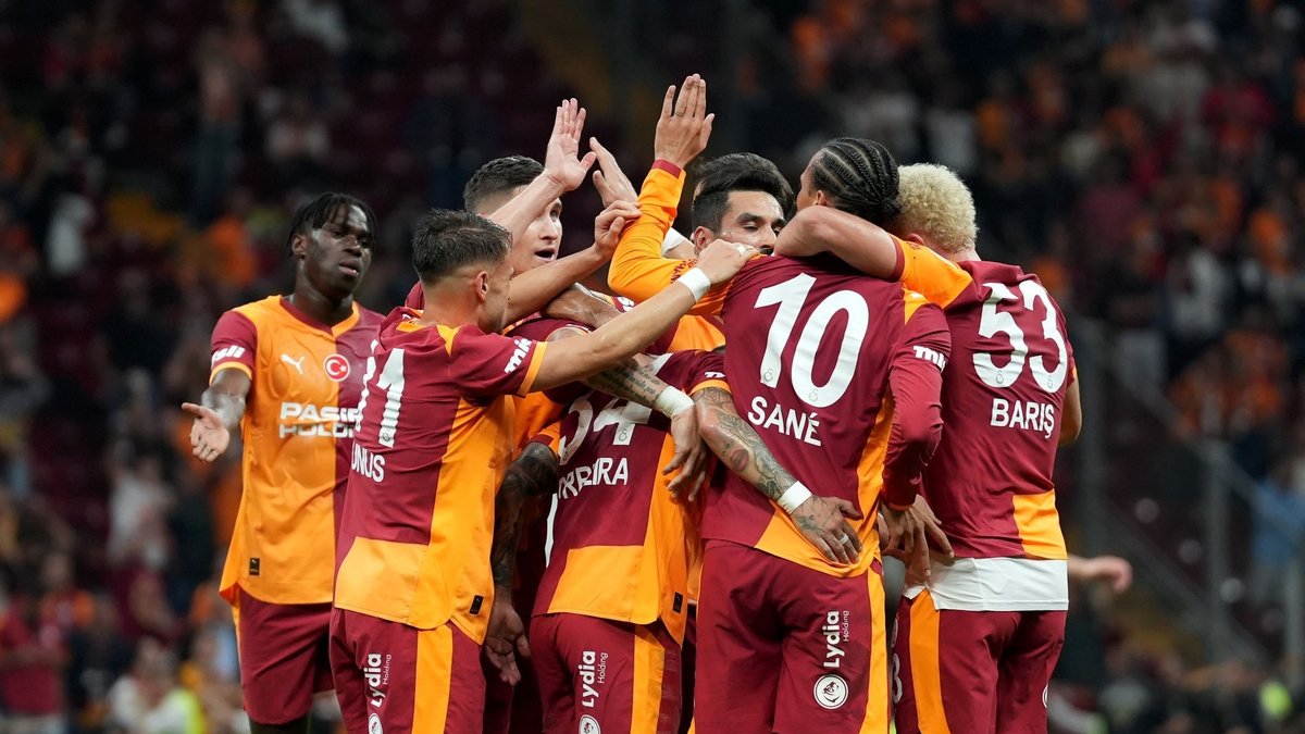 Galatasaray Şampiyonlar Ligi'nde Liverpool'u konuk ediyor! Galatasaray Şampiyonlar Ligi'nde Liverpool'u konuk ediyor!