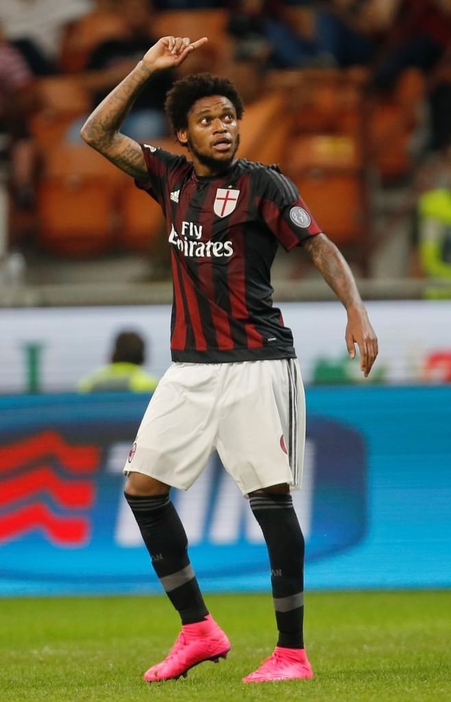 Beşiktaş’ta Luiz Adriano sürprizi