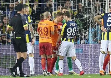 ''Ayakları değil ama çenesi oldukça güçlü"