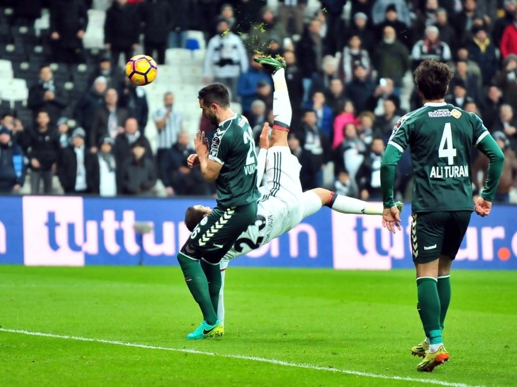 Beşiktaş-Atiker Konyaspor karşılaşmasından kareler