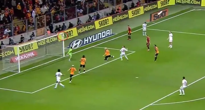 Galatasaray-Antalyaspor maçında kader anı! Top direkten döndü - 3