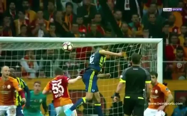 Fenerbahçe'den derbi paylaşımı