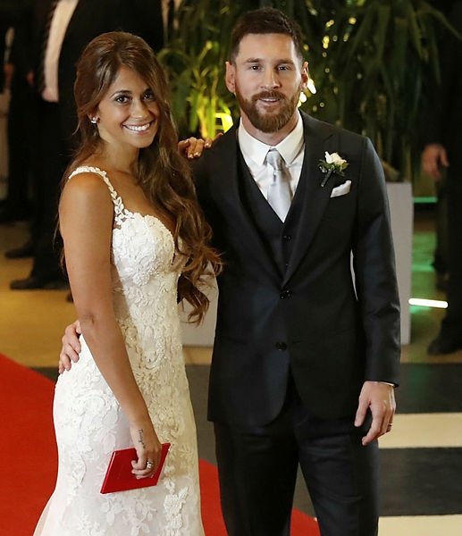 İşte en güzel futbolcu eşleri