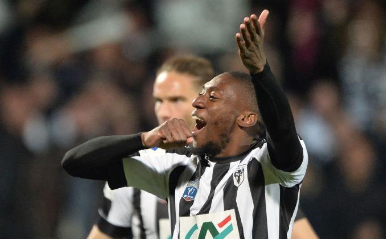 F.Bahçe’de hedef Ekambi