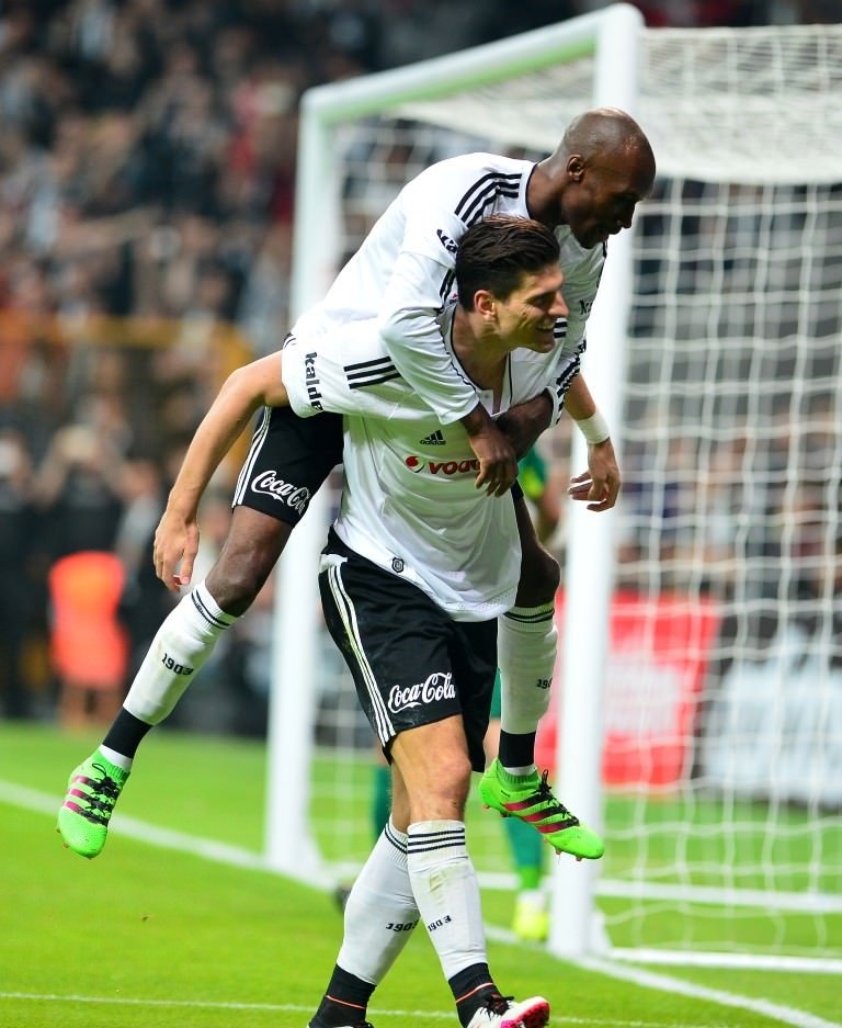 Mario Gomez’e dev talip!