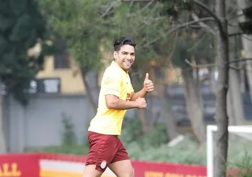 Falcao mutlu ve kalacak