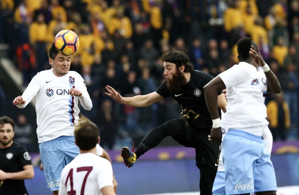 Osmanlıspor-Trabzonspor karşılaşmasından kareler