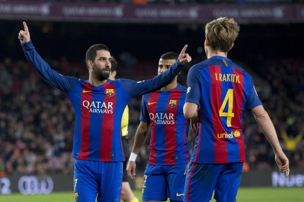 Barcelona, Arda Turan’ı satmaya sıcak bakıyor!
